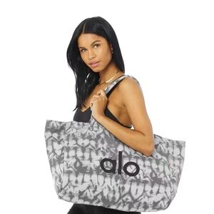 ALO Yoga Tie Dye Peace on Earth Tote